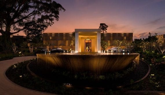 Thumbnail for Roark Capital acquires Dave’s Hot Chicken for US$1B, fueling global expansion