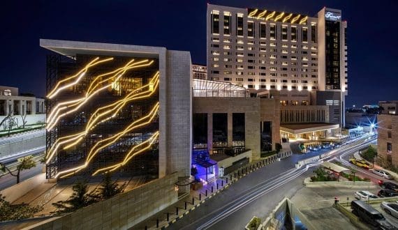 Thumbnail for Talabat, Flyby set to transform Dubai deliveries with smart delivery boxes, ushering in a new era of mobile advertising